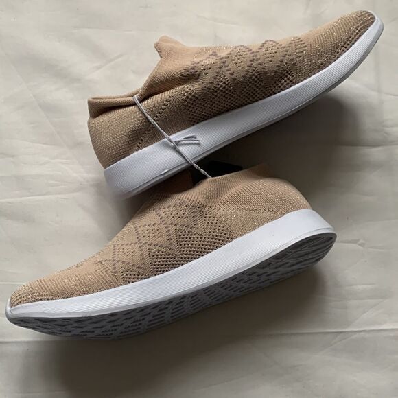 𝅺🌟nwt Bobbi Brooks Stretch Slip On Sneakers🌟 - Picture 7 of 7
